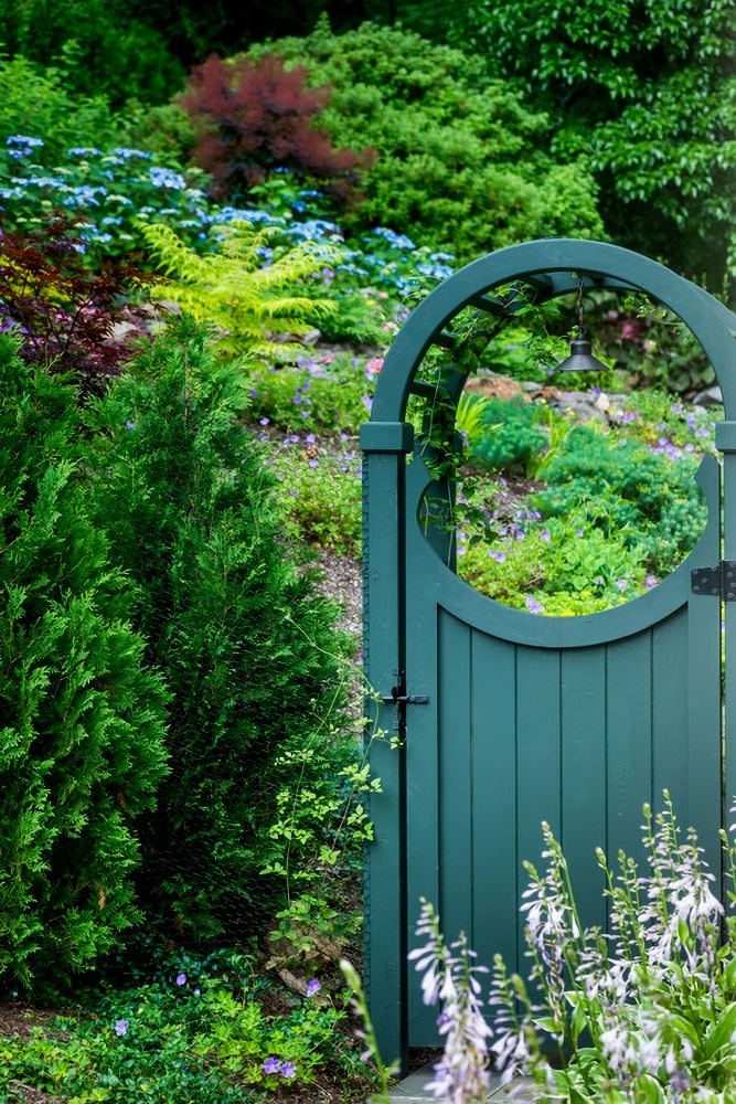 arched garden entry